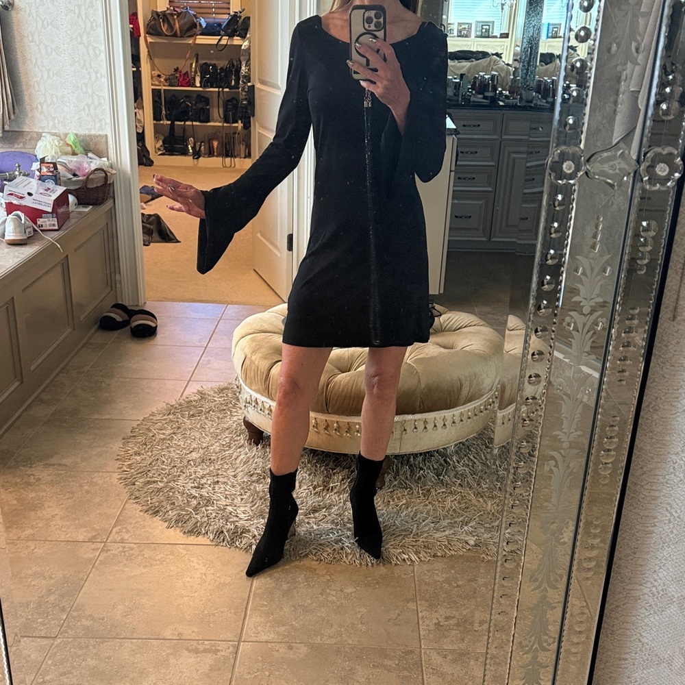 VENUS Black Long Sleeve Dress